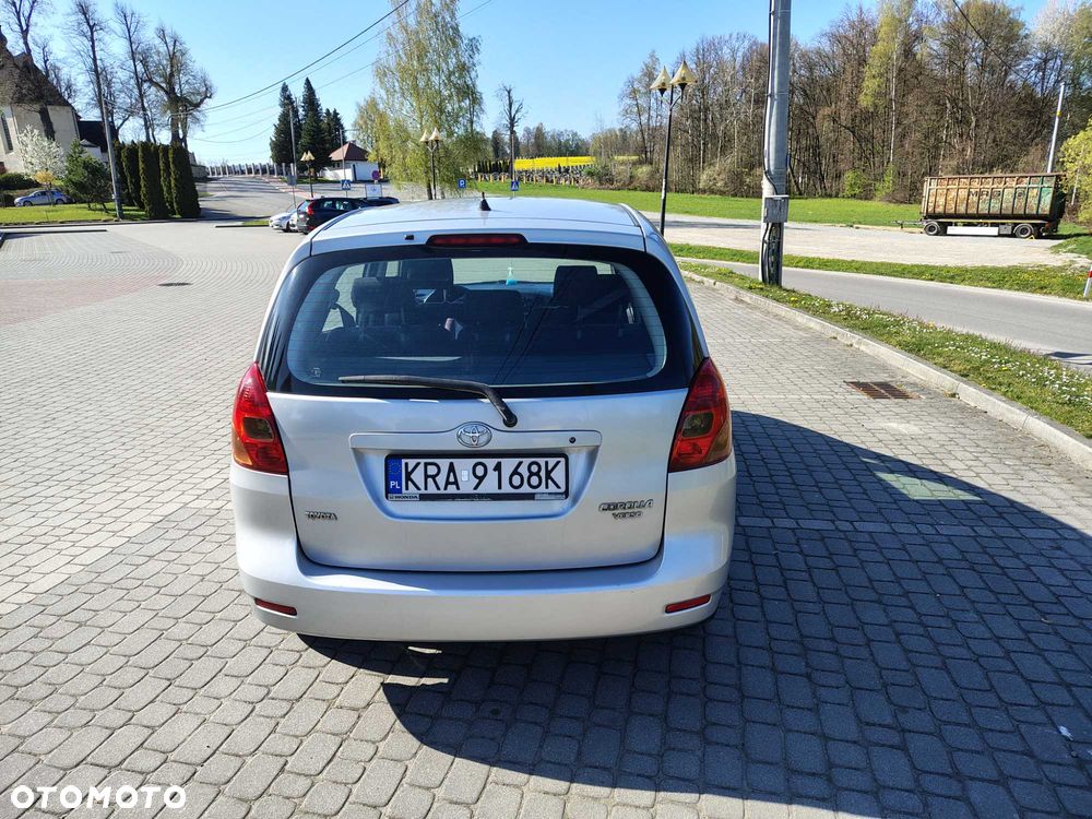 Toyota Corolla Verso - 6