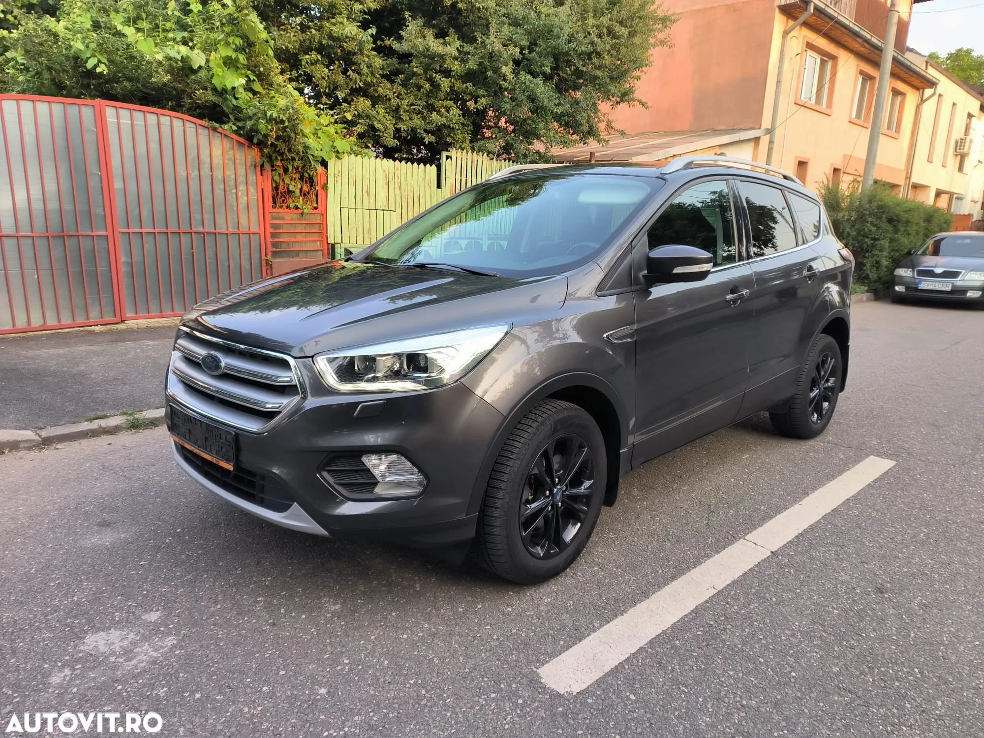 Ford Kuga 2.0 TDCi 4WD Powershift Titanium - 1