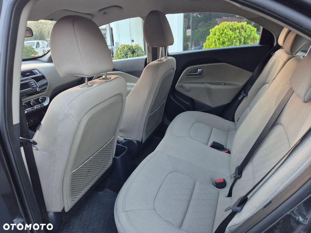 Kia Rio 1.2 Business Line - 12