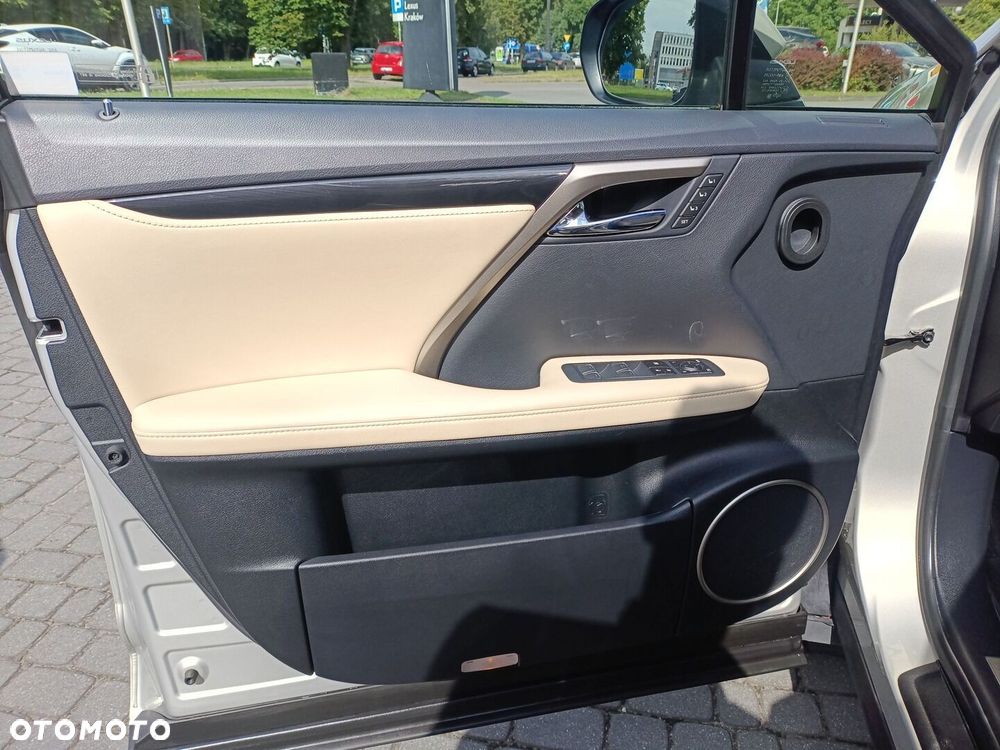 Lexus RX - 17