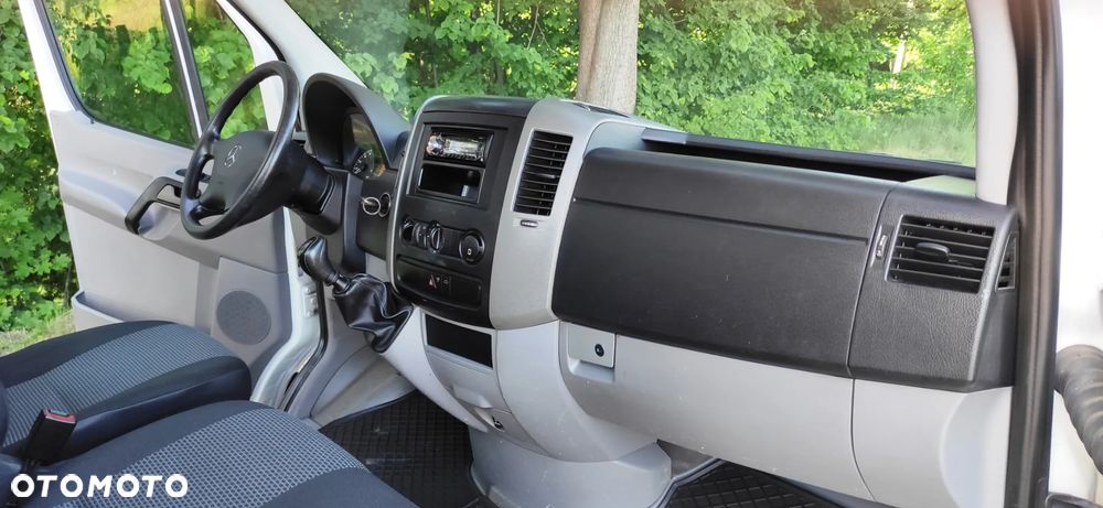 Mercedes-Benz Sprinter - 9