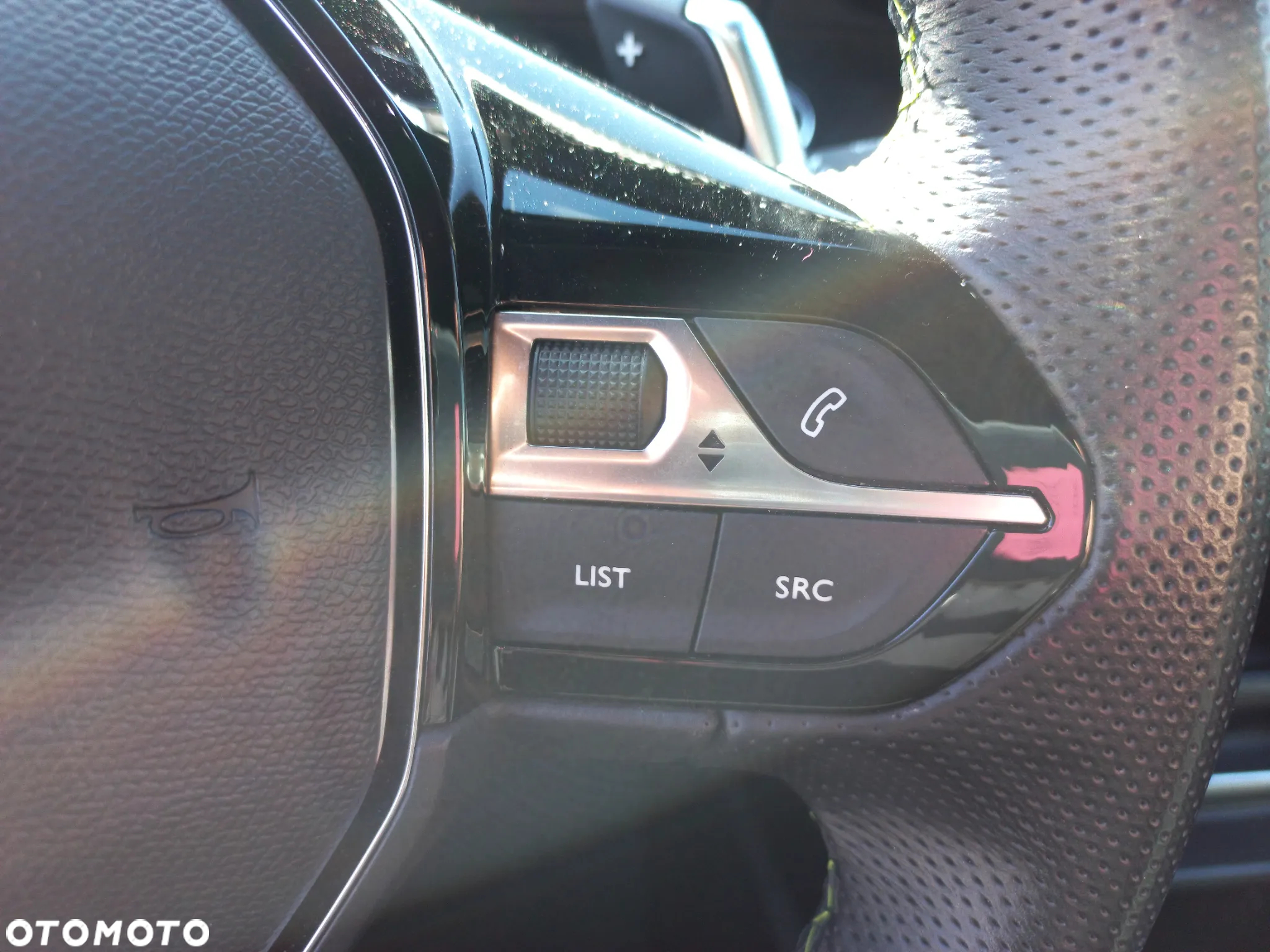 Peugeot 2008 1.2 PureTech GT S&S EAT8 - 24