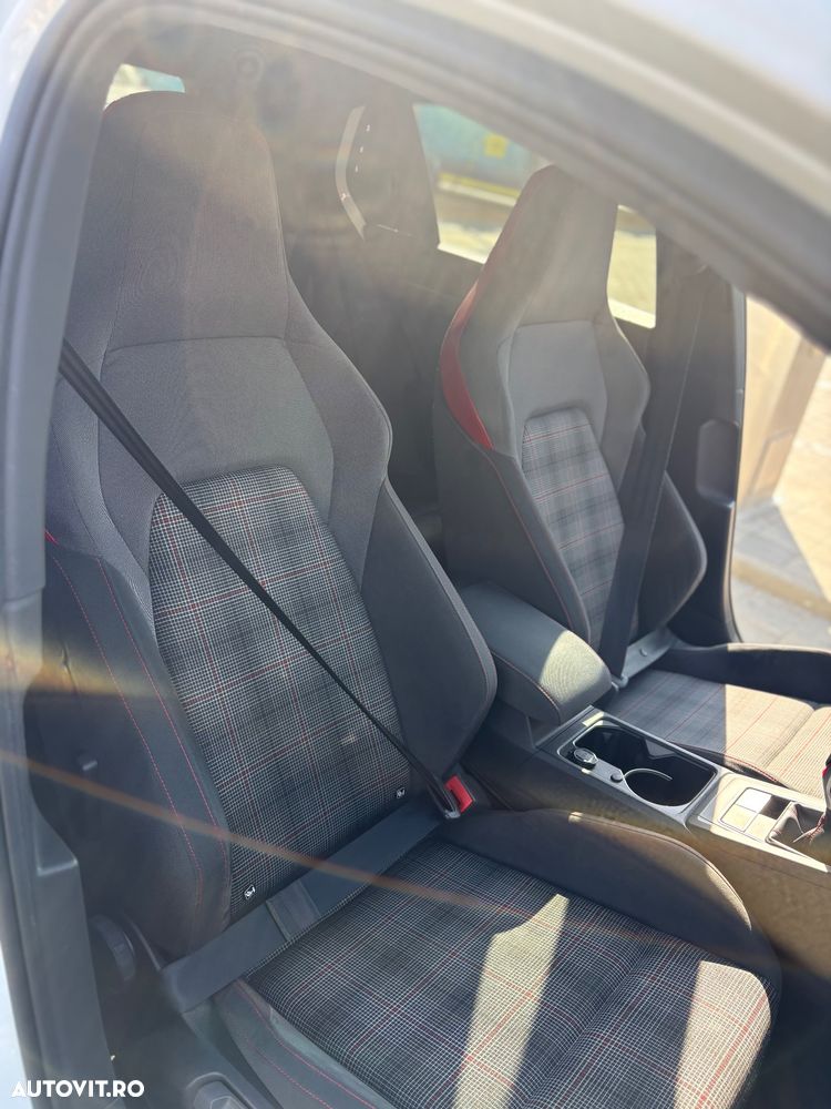 Volkswagen Golf 2.0 TSI GTI Performance - 12