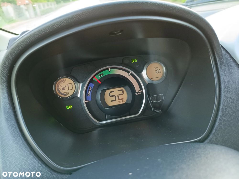 Mitsubishi i-MiEV - 10