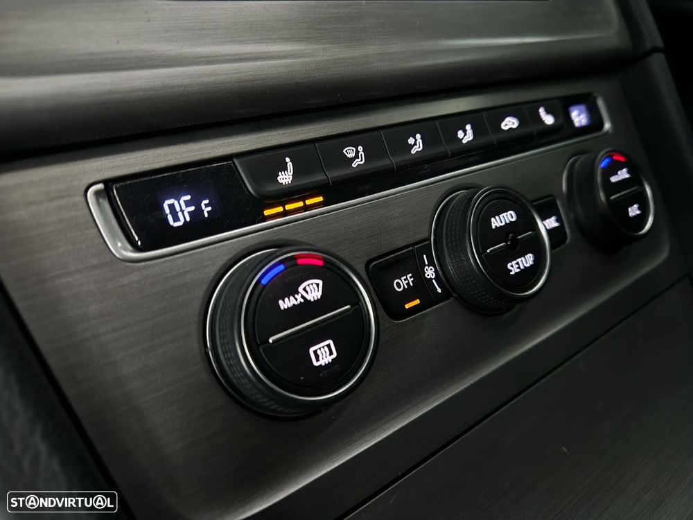 VW Golf 1.6 TDi Confortline - 14