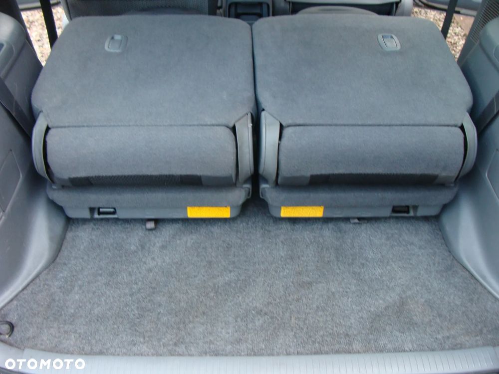 Toyota RAV4 2.0 VVT-i Sol - 9