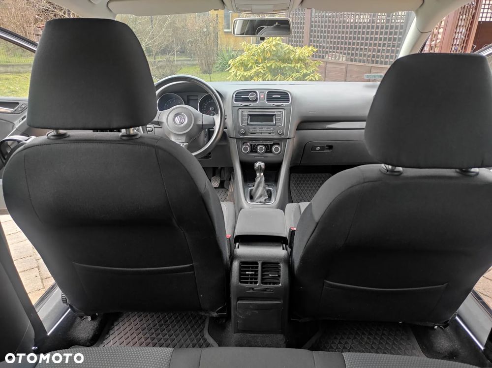 Volkswagen Golf - 6