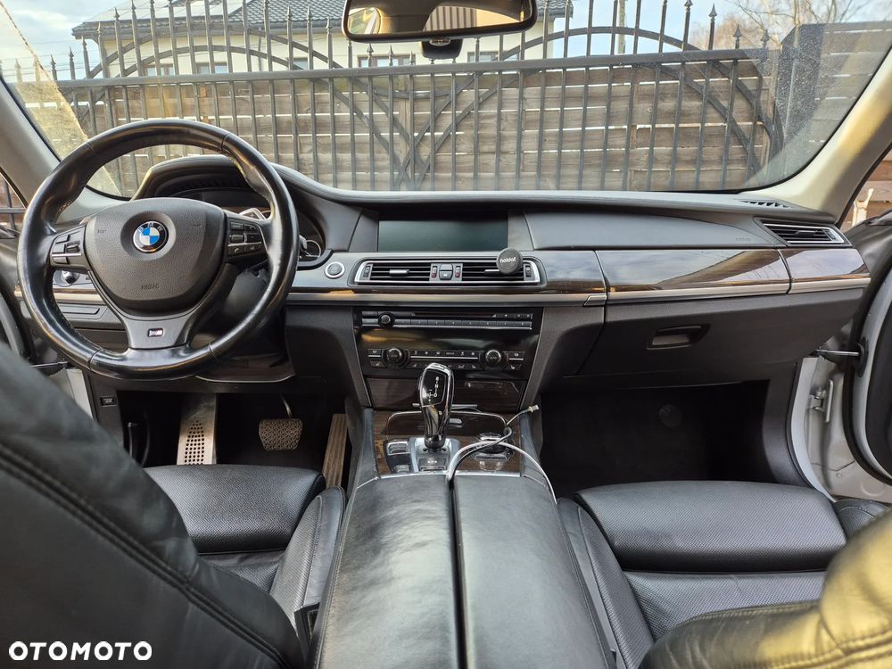 BMW Seria 7 730d - 22