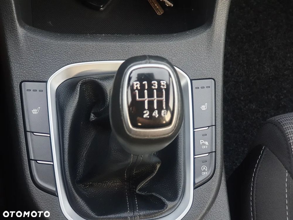 Hyundai i30 - 23