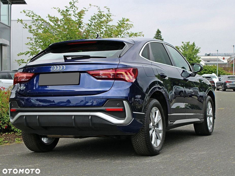 Audi Q3 Sportback - 3