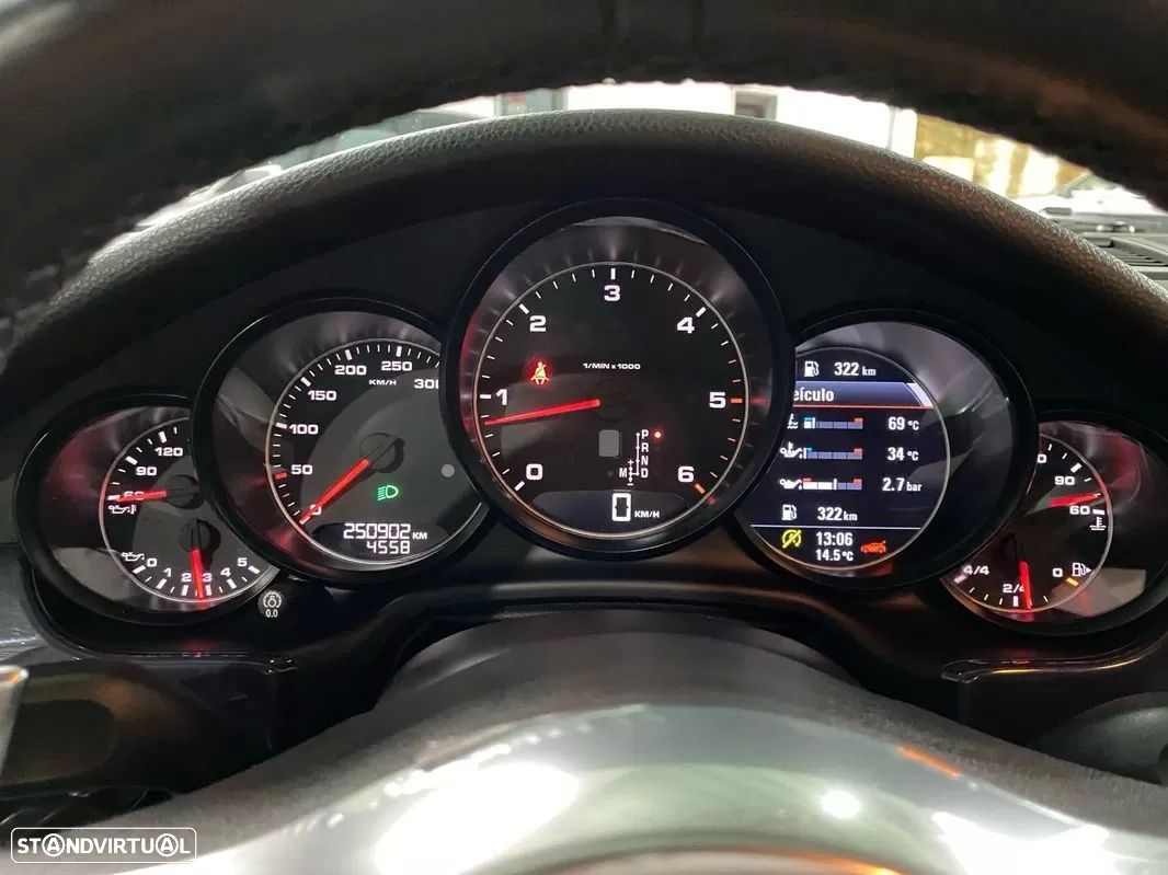 Porsche Panamera Platinum Edition - 11