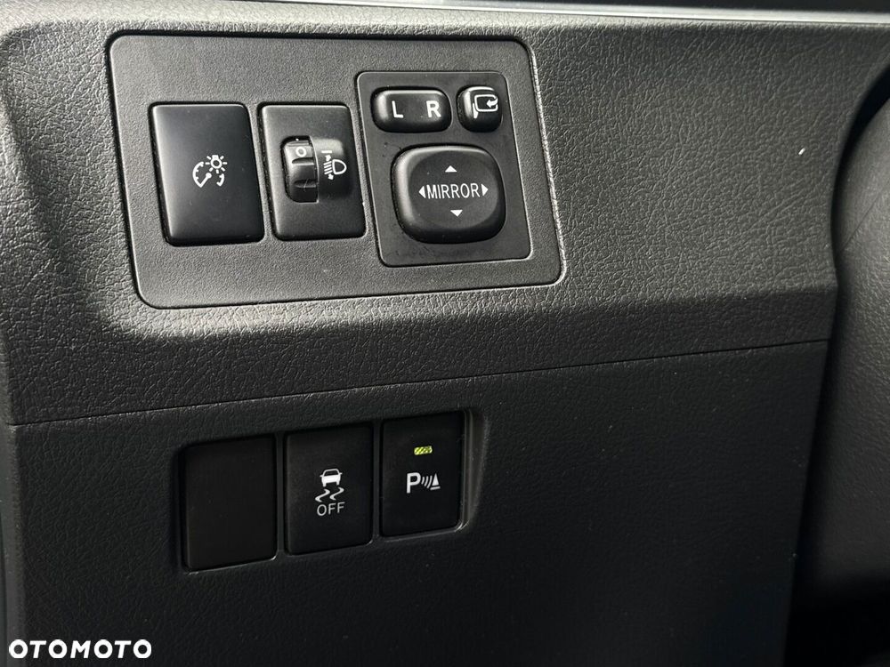 Toyota Verso 2.0 D-4D Premium 7os - 33