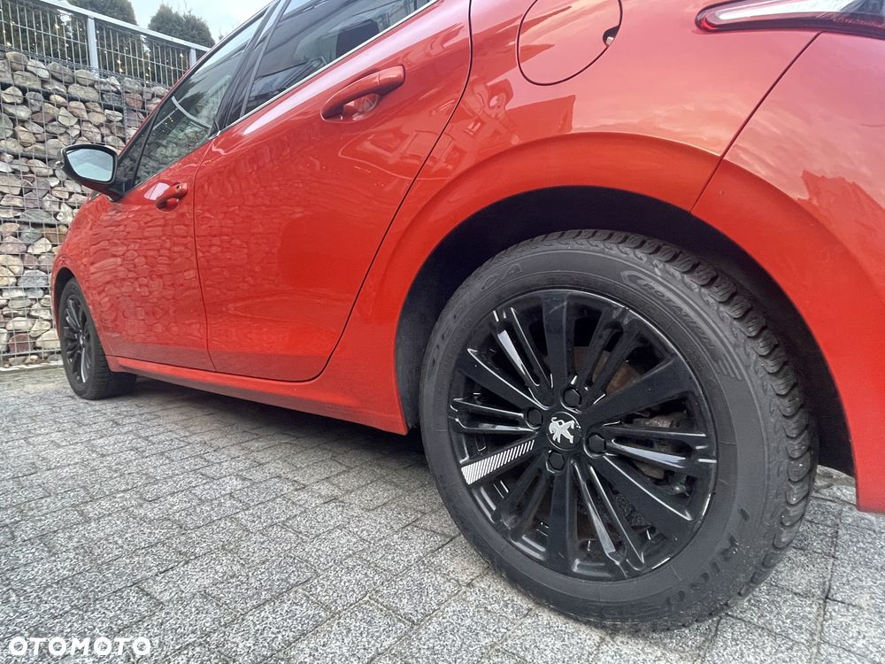 Peugeot 208 1.2 PureTech Allure S&S EAT6 - 7