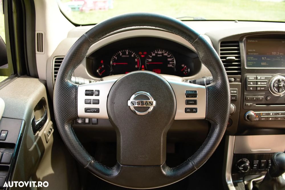 Nissan Pathfinder - 19