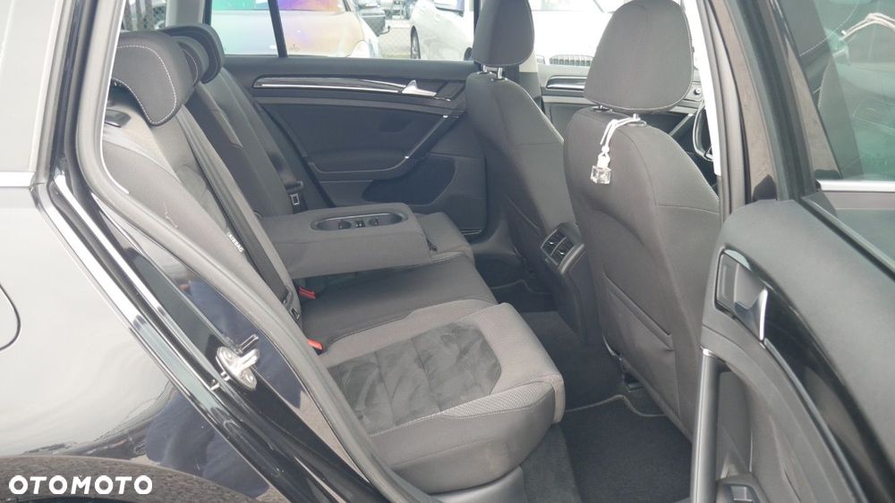 Volkswagen Golf - 13