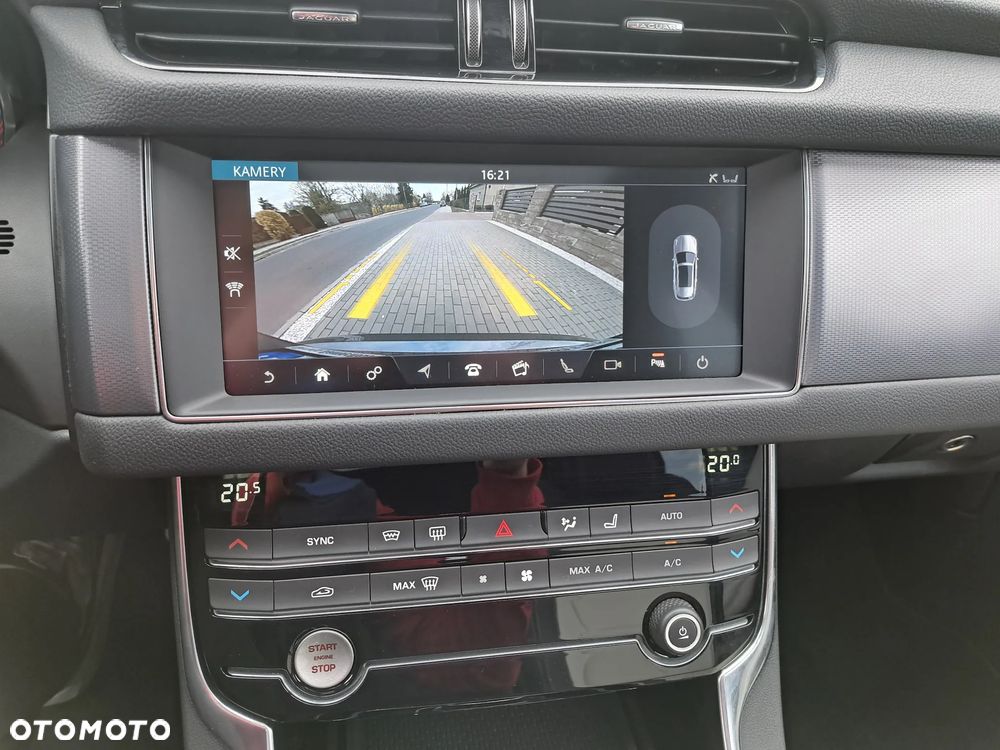 Jaguar XF P250 R-Dynamic SE - 22