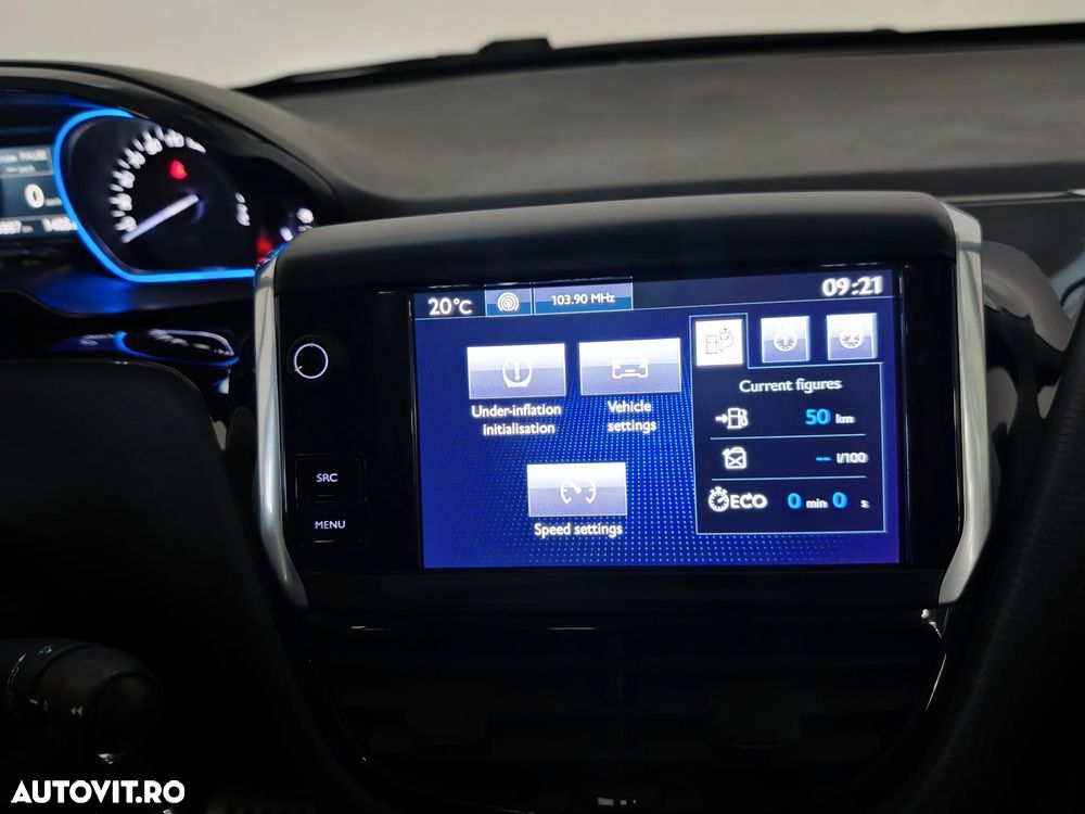 Peugeot 2008 PureTech 110 Stop&Start EAT6 Allure - 13