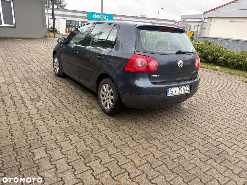 Volkswagen Golf 2.0 TDI Comfortline - 6