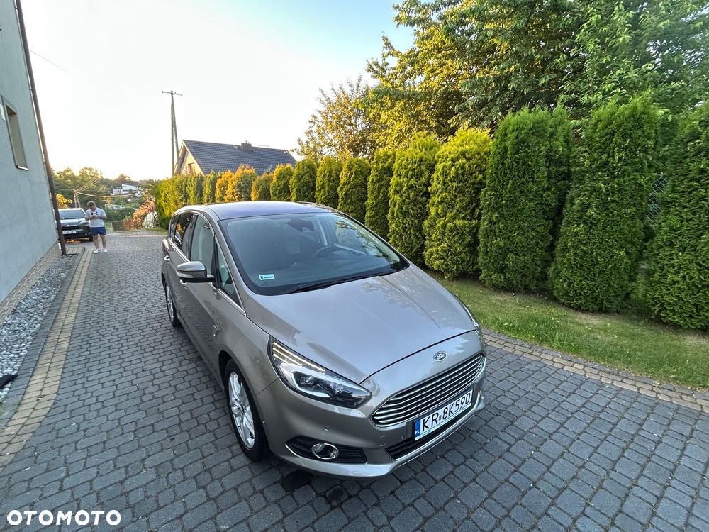 Ford S-Max - 14