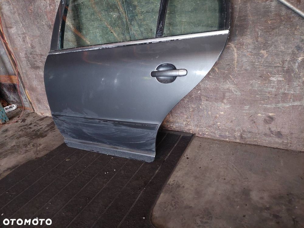 DRZWI KOMPLETNE LEWY TYŁ SKODA SUPERB I 9152 - 3