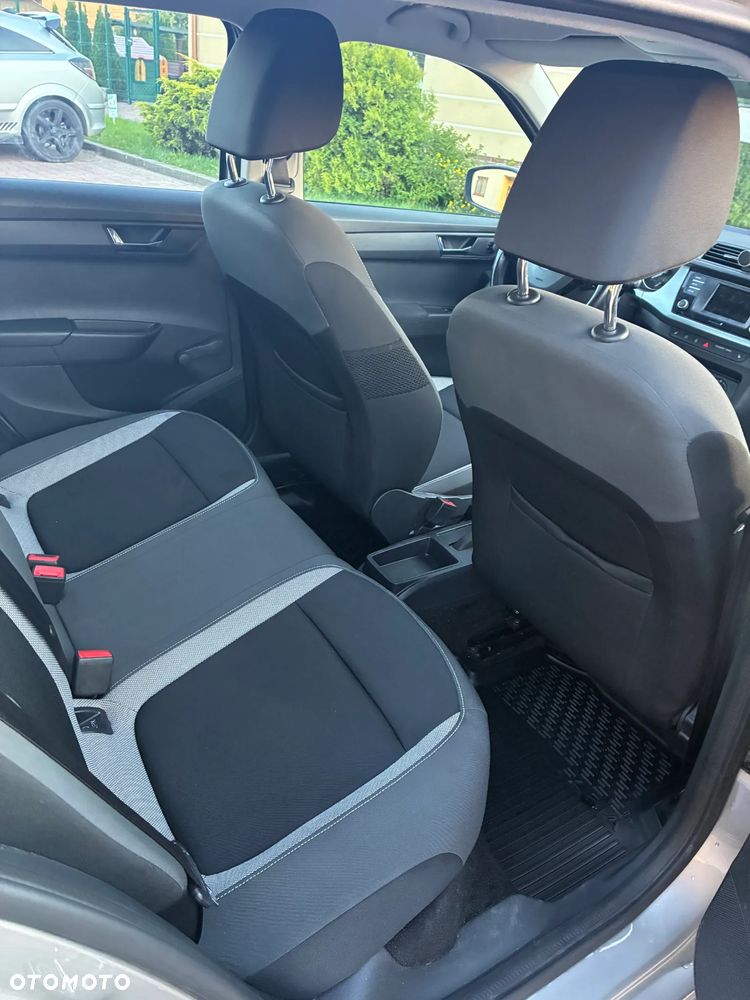 Skoda Fabia 1.0 TSI Ambition DSG - 6