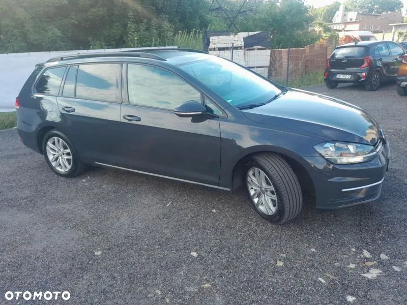 Volkswagen Golf - 10
