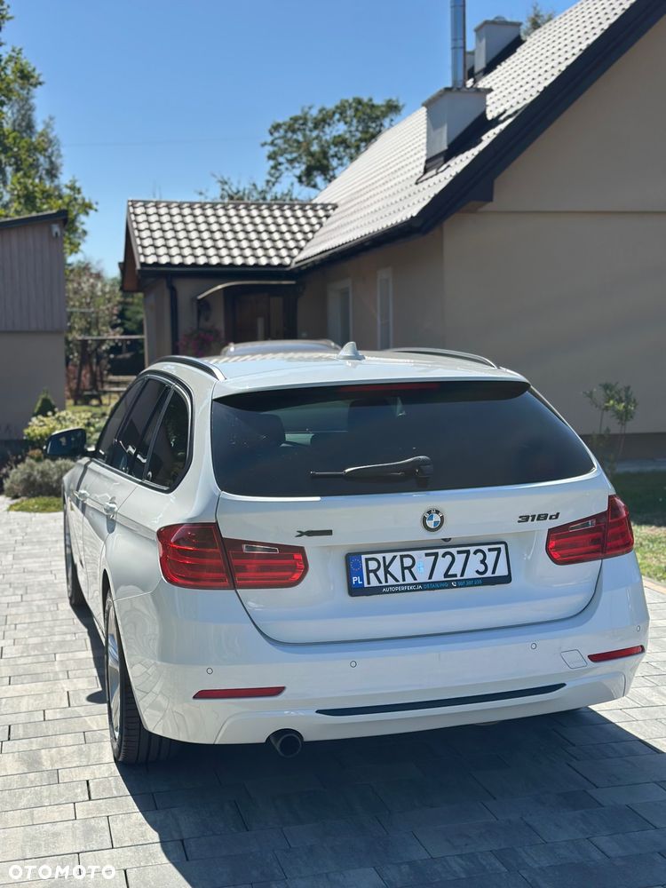 BMW Seria 3 318d xDrive Sport Line - 5