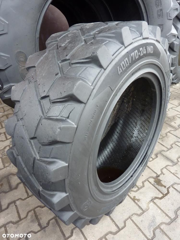 2x Opona używana 400/70-24 ; 400/70R24 CAMSO 1200zł(szt.) W2472 - 2