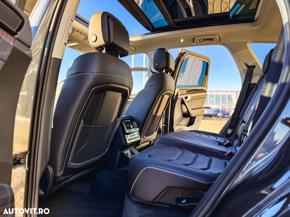 Volkswagen Touareg V6 TDI 4MOTION Elegance - 22