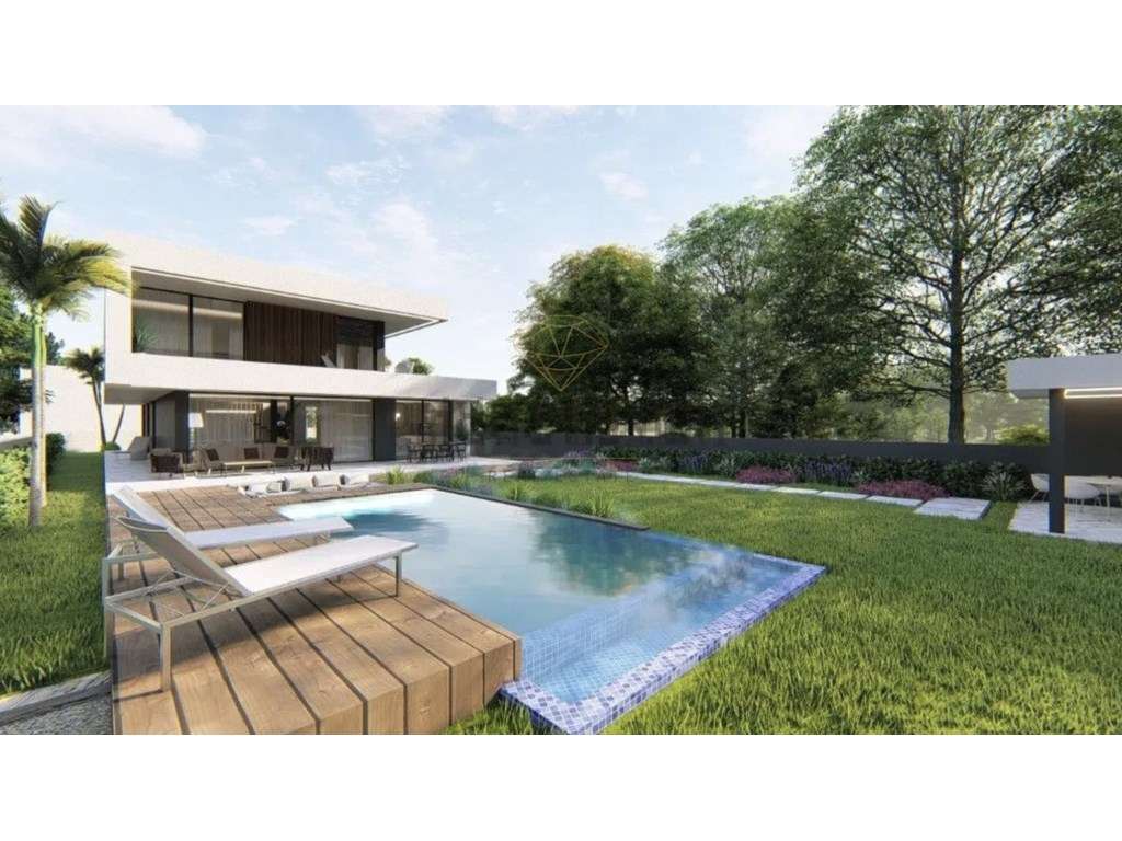 Moradia T6 isolada com piscina Azeitão