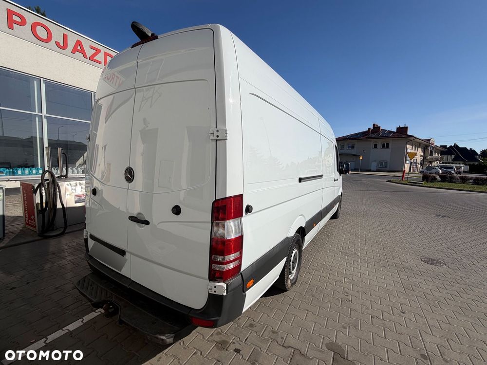 Mercedes-Benz Sprinter - 4