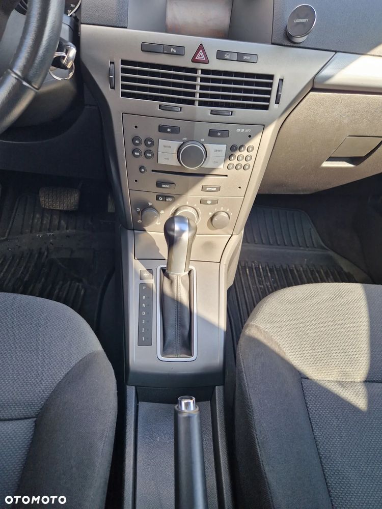 Opel Astra 1.8 Sport - 9