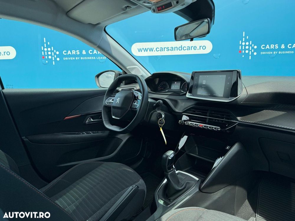 Peugeot 208 1.2 L PureTech STT Active - 11