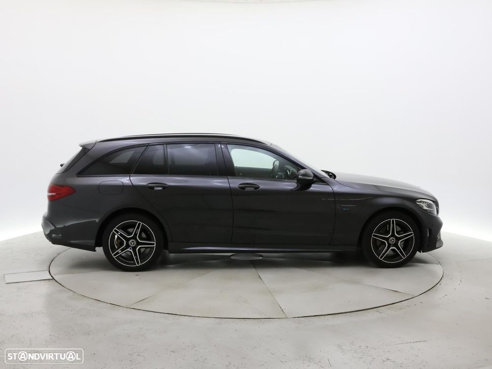 Mercedes-Benz C 300 de AMG Line - 8