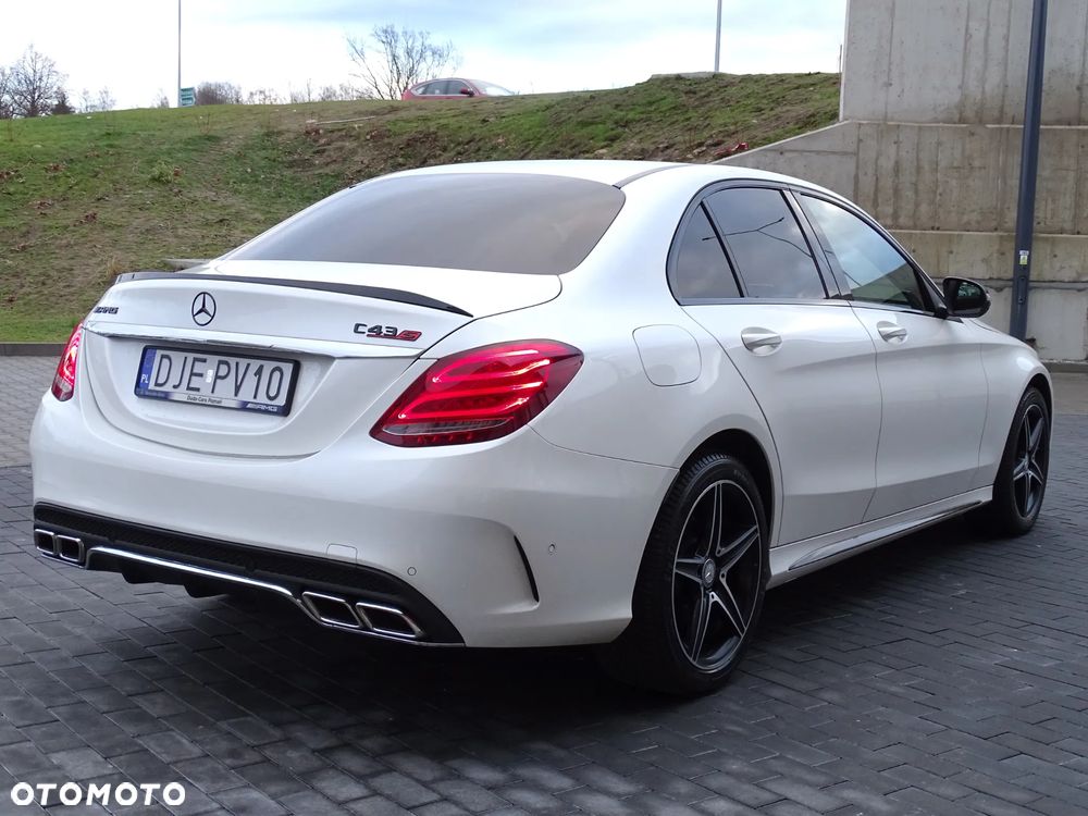 Mercedes-Benz Klasa C 200 7G-TRONIC AMG Line - 20