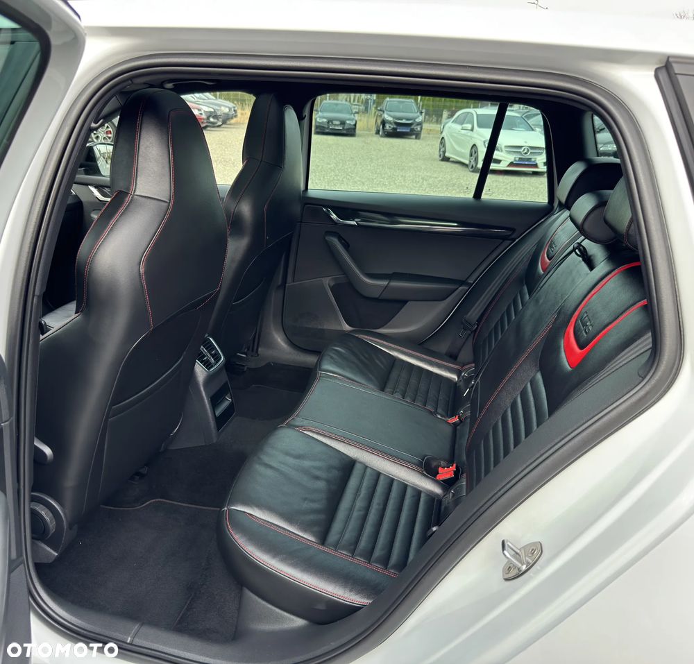 Skoda Octavia 2.0 TDI 4x4 DSG RS - 30