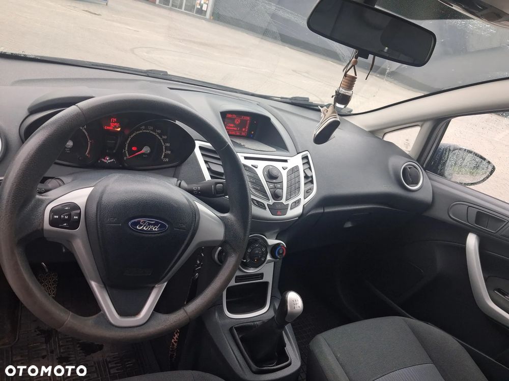 Ford Fiesta 1.4 TDCi Ambiente - 20