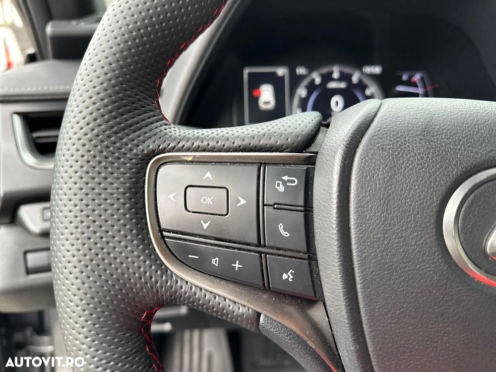 Lexus UX 200 FWD Executive - 23