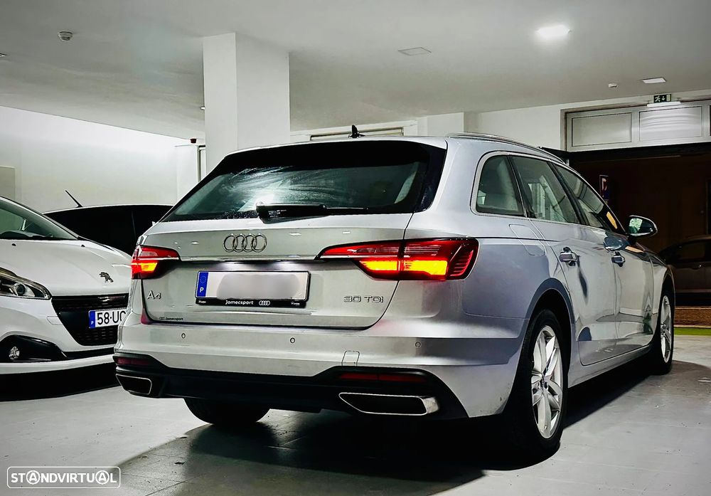 Audi A4 Avant 30 TDI Advanced S tronic - 4