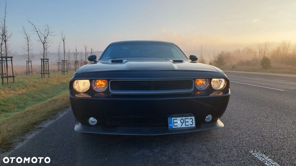 Dodge Challenger - 4