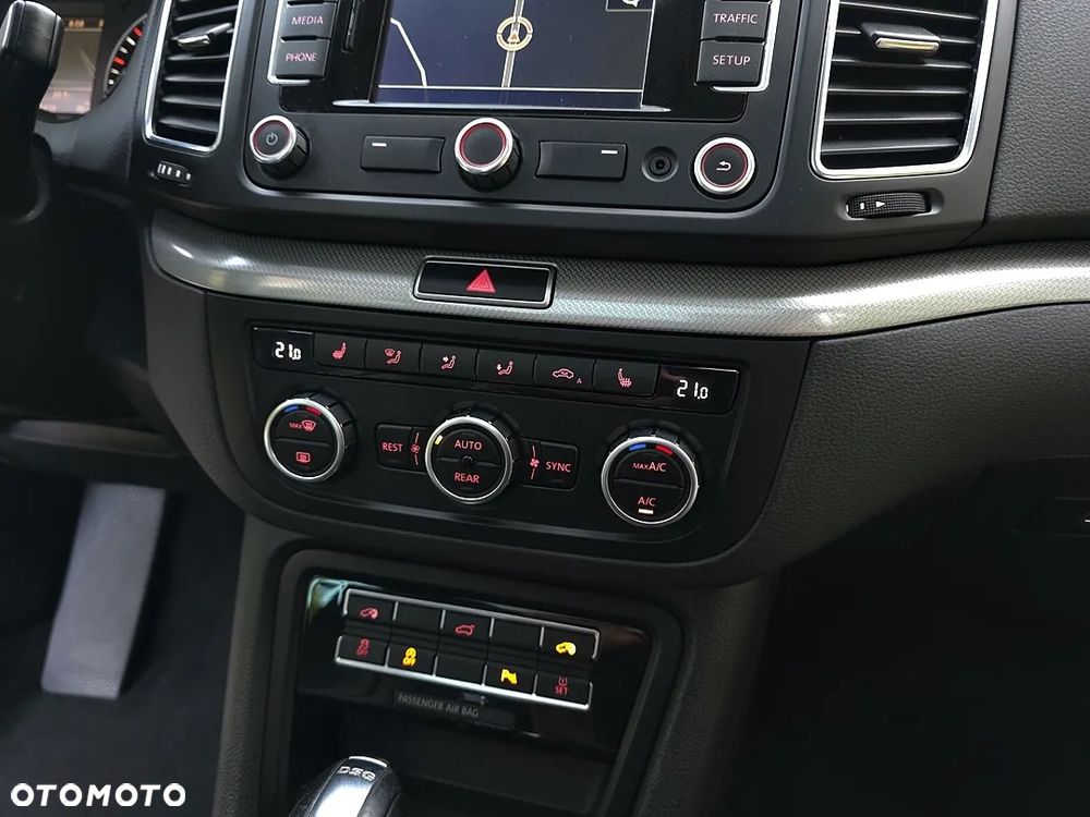 Volkswagen Sharan 2.0 TDI DSG BlueMotion Technology Match - 28