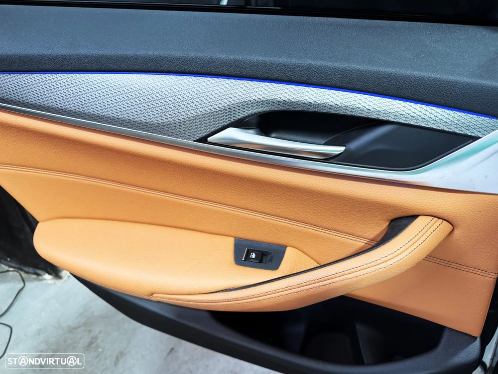 BMW 530 e iPerformance Pack M - 13