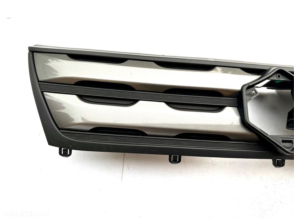 SUZUKI VITARA 3 III 2015 - ATRAPA GRILL WSPORNIK zderzak przód ORYGINAŁ OE - 13