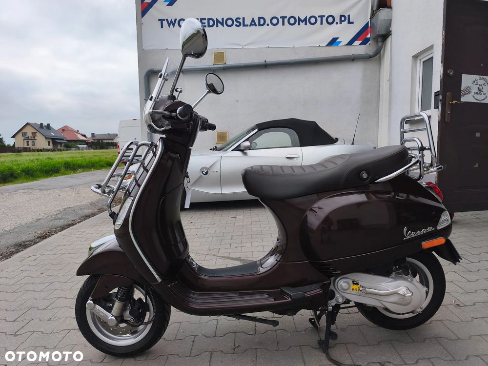 Piaggio Vespa - 2