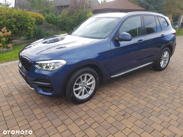 BMW X3 sDrive18d MHEV Advantage