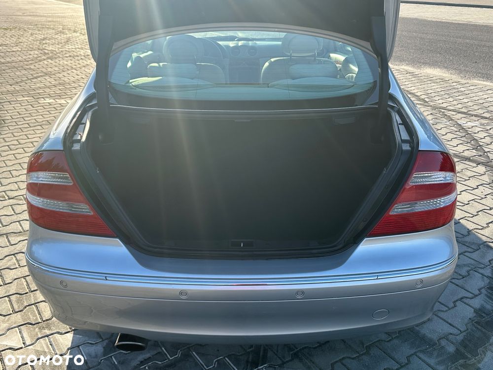 Mercedes-Benz CLK - 13