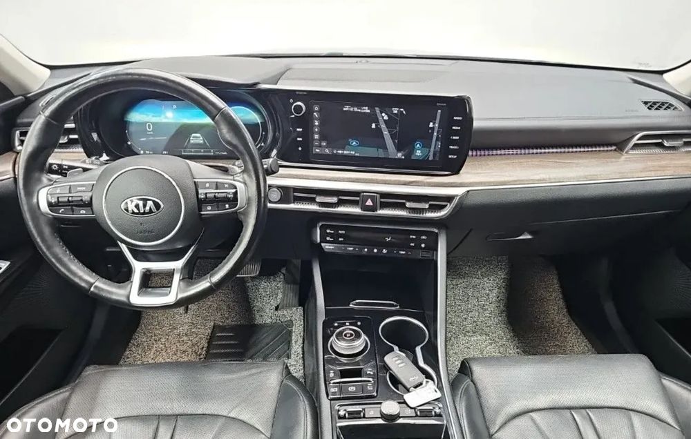 Kia K5 - 8