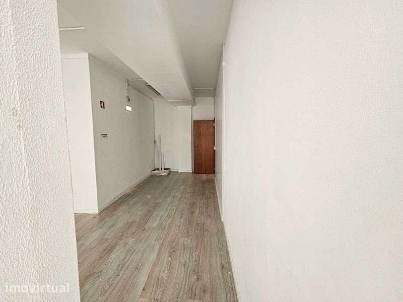 Arrenda-se loja com 105 m2 - Grande imagem: 5/9