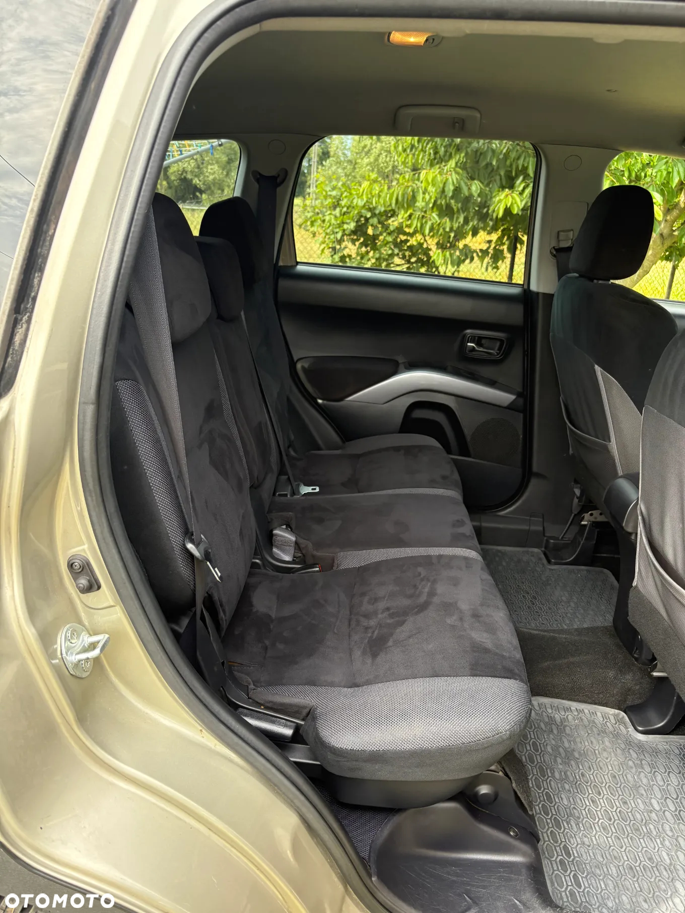 Mitsubishi Outlander 2.0 DID Instyle - 3