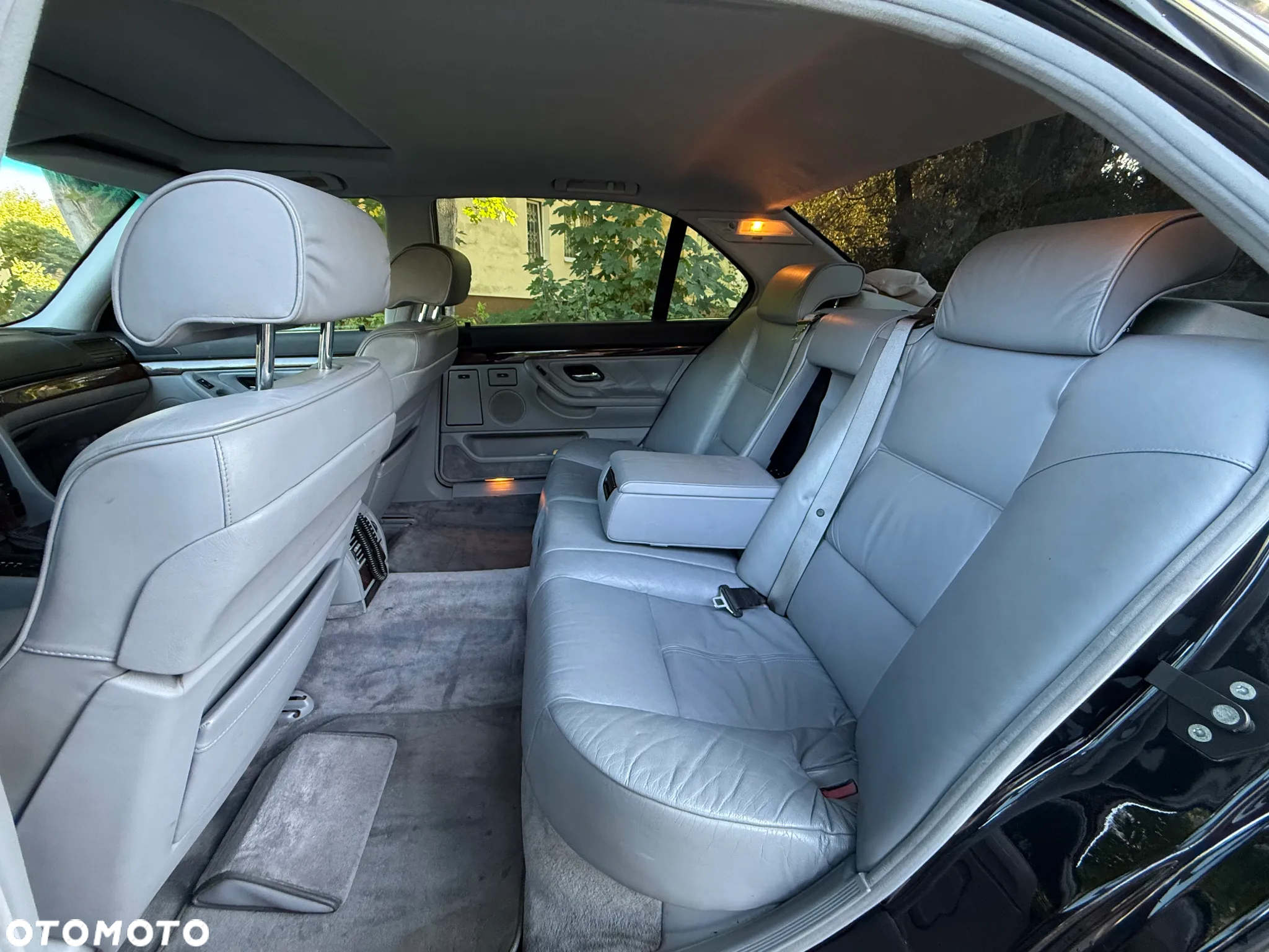 BMW Seria 7 740iL - 27